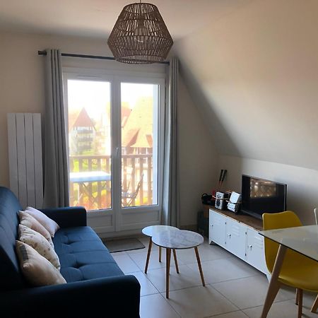 Le Petit Navire - Acces Direct Plage Cabourg Exteriör bild