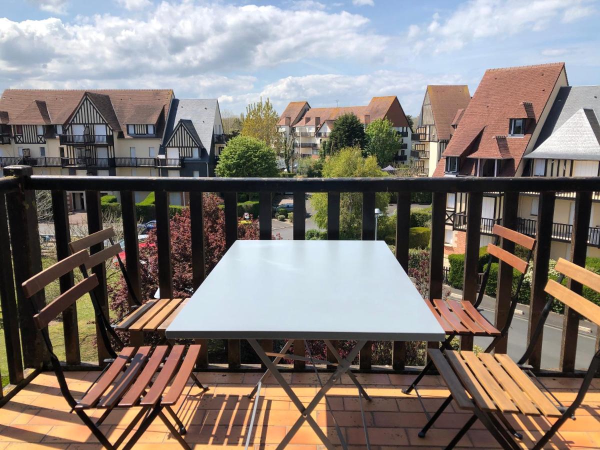 Le Petit Navire - Acces Direct Plage Cabourg Exteriör bild
